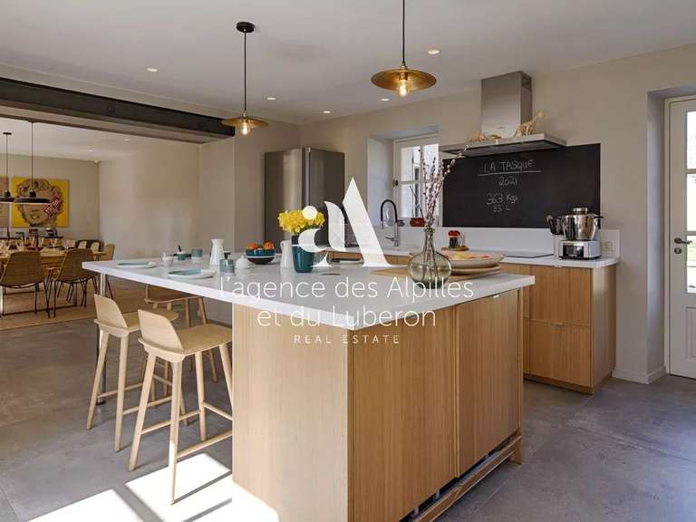 Maison Eygalières - 5 chambres - 600m²