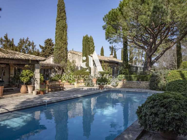 Maison Eygalières - 4 chambres - 270m²