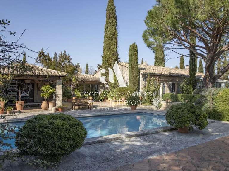 Maison Eygalières - 4 chambres - 270m²