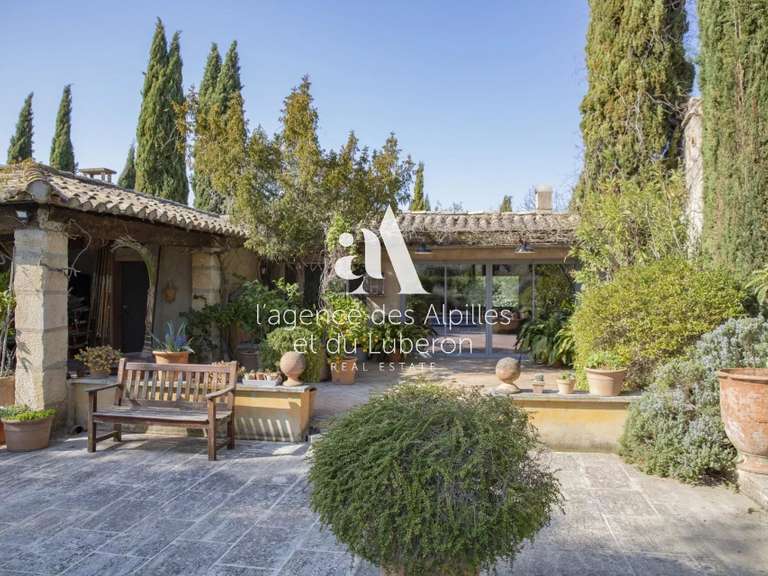 Maison Eygalières - 4 chambres - 270m²