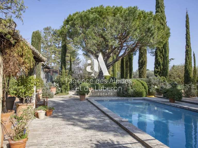 Maison Eygalières - 4 chambres - 270m²