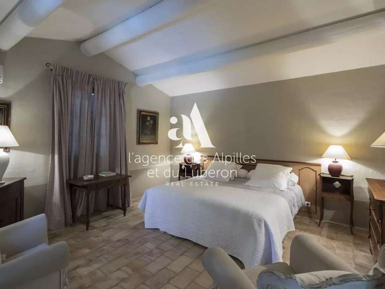 Maison Eygalières - 4 chambres - 270m²