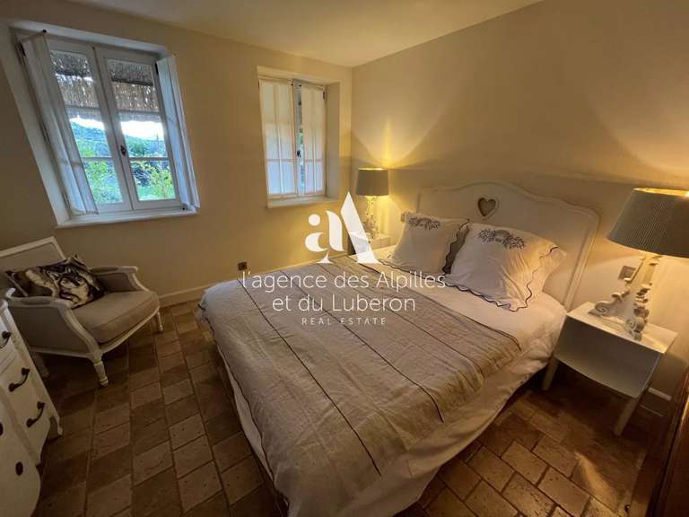 Maison Eygalières - 6 chambres - 200m²