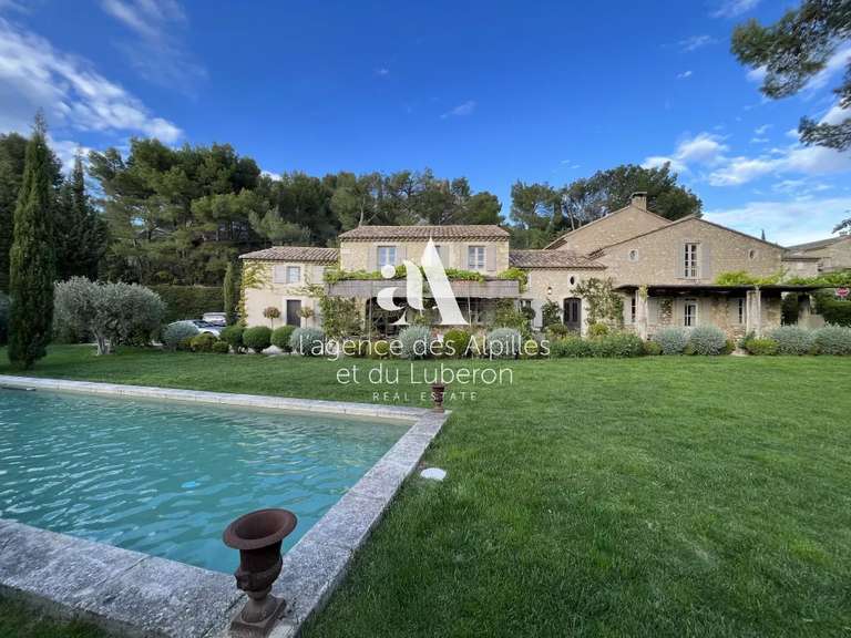 Maison Eygalières - 6 chambres - 200m²