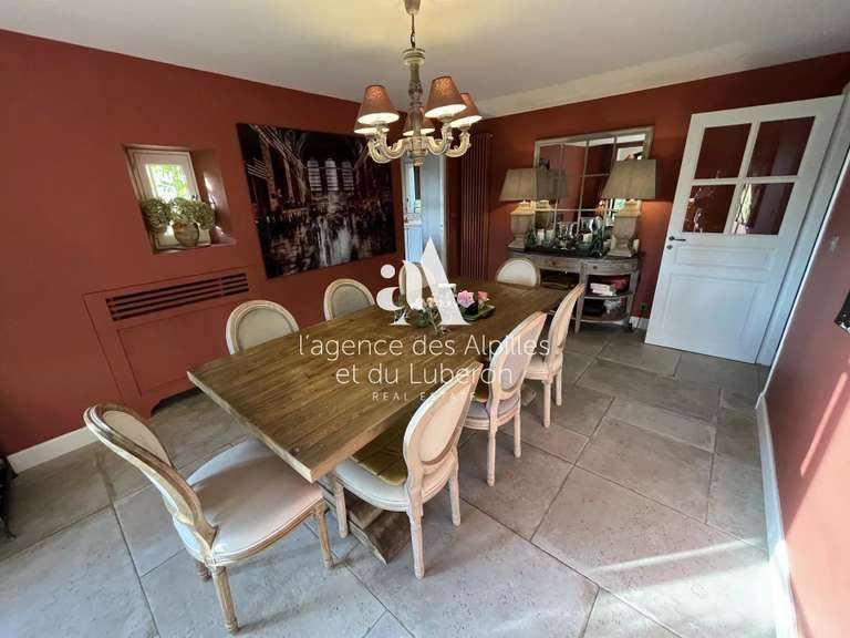 Maison Eygalières - 6 chambres - 200m²