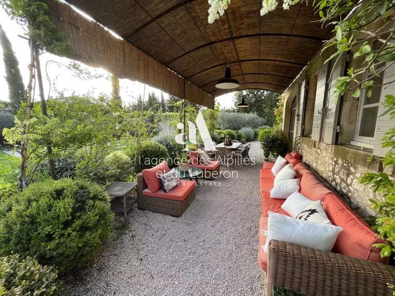 Maison Eygalières - 6 chambres - 200m²