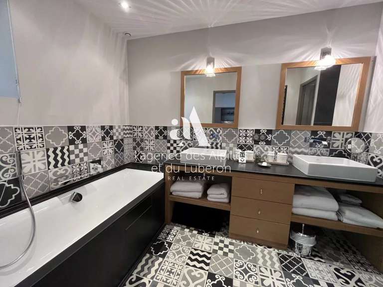 Maison Eygalières - 6 chambres - 420m²