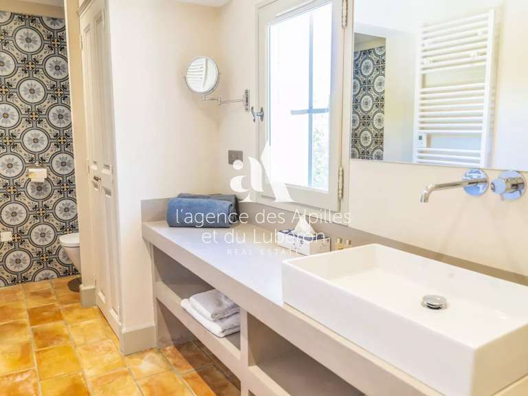 Maison Eygalières - 6 chambres - 240m²