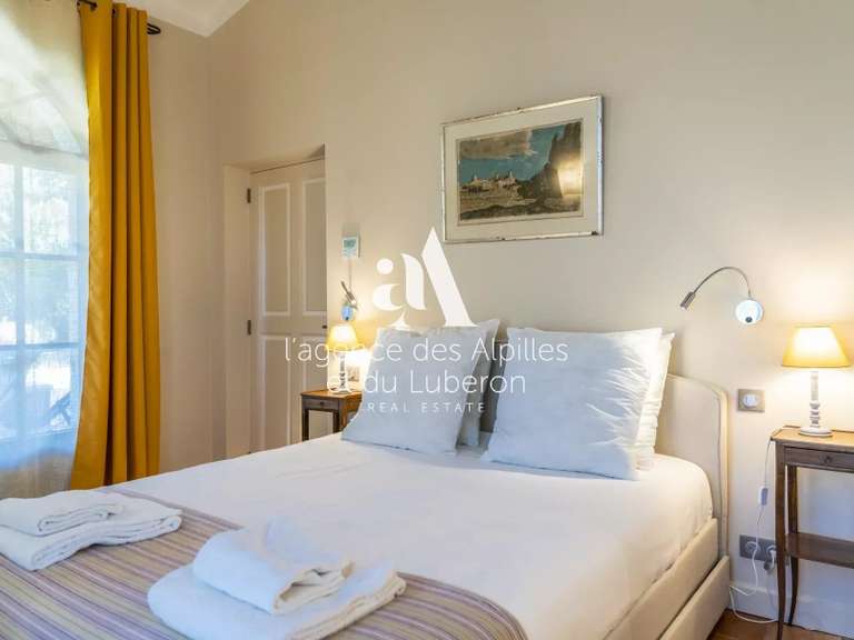 Maison Eygalières - 6 chambres - 240m²