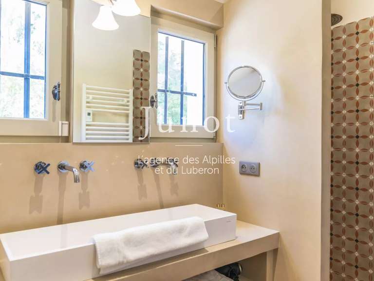 Maison Eygalières - 6 chambres - 240m²
