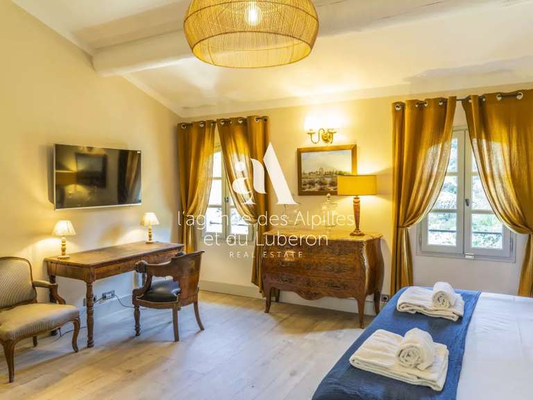 Maison Eygalières - 6 chambres - 240m²