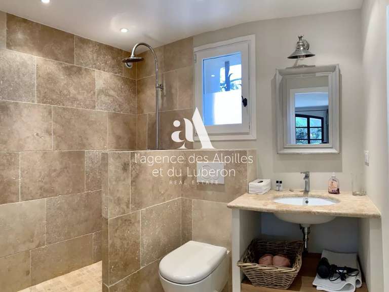 Maison Eygalières - 4 chambres - 180m²