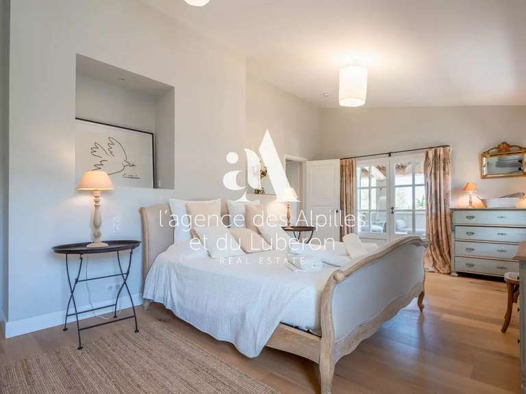 Maison Eygalières - 4 chambres - 180m²