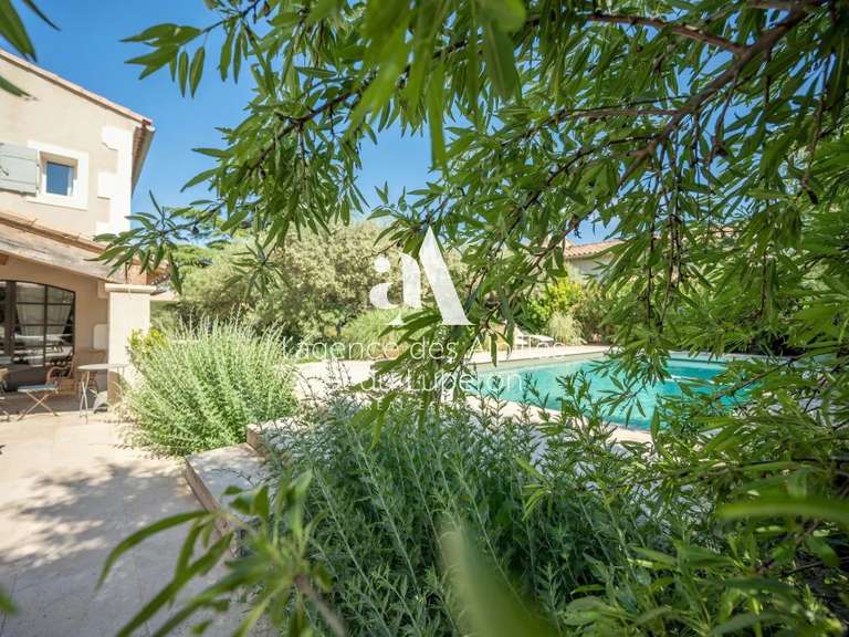 Maison Eygalières - 4 chambres - 180m²