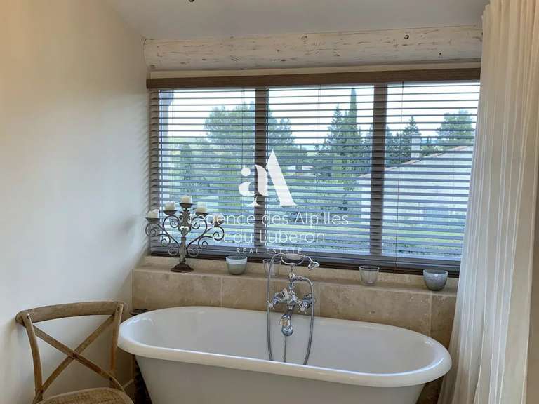 Maison Eygalières - 4 chambres - 180m²