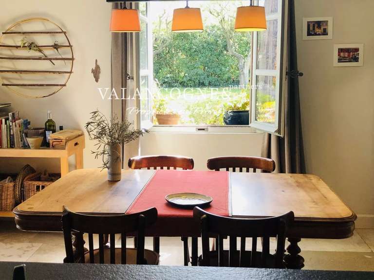 Maison Eygalières - 3 chambres - 270m²