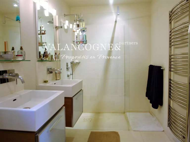 Maison Eygalières - 3 chambres - 270m²