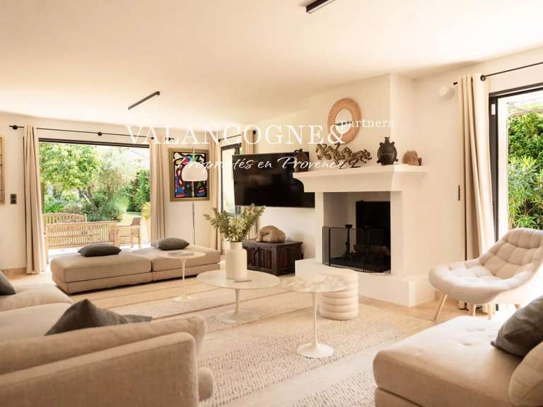 Maison Eygalières - 4 chambres - 248m²
