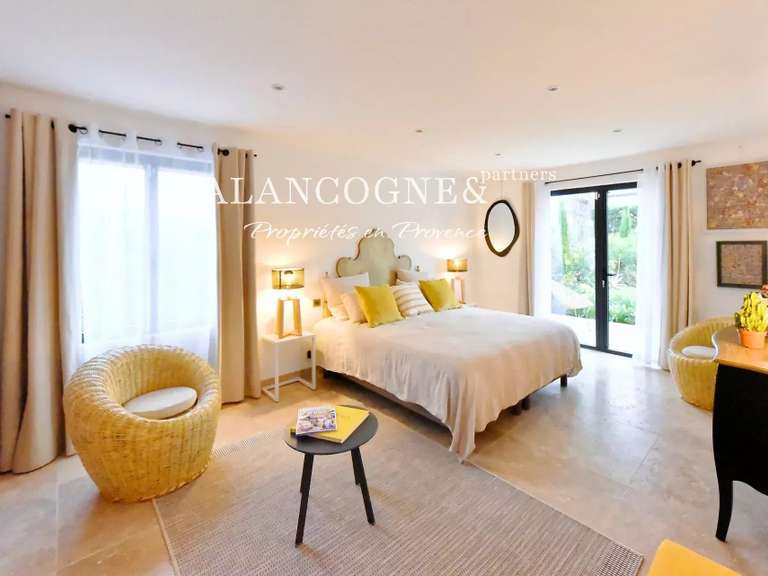 Maison Eygalières - 4 chambres - 248m²