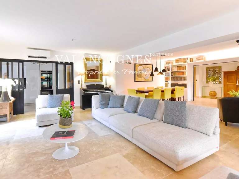 Maison Eygalières - 4 chambres - 248m²
