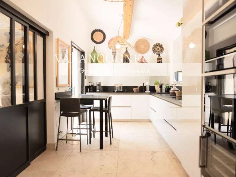 Maison Eygalières - 4 chambres - 248m²