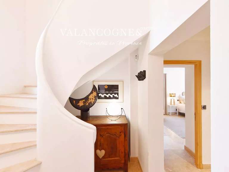 Maison Eygalières - 4 chambres - 248m²