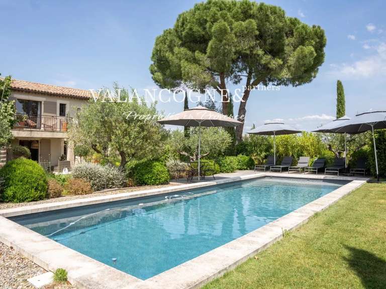 Maison Eygalières - 4 chambres - 248m²