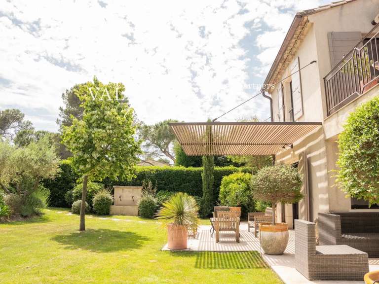 Maison Eygalières - 4 chambres - 248m²