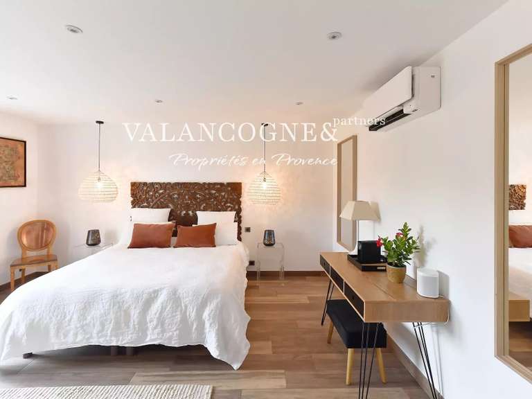 Maison Eygalières - 4 chambres - 248m²