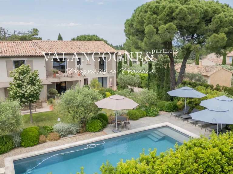 Maison Eygalières - 4 chambres - 248m²