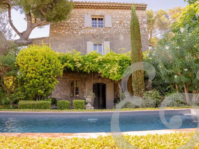 House Eygalières - 4 bedrooms - 375m²
