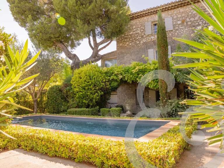 House Eygalières - 4 bedrooms - 375m²