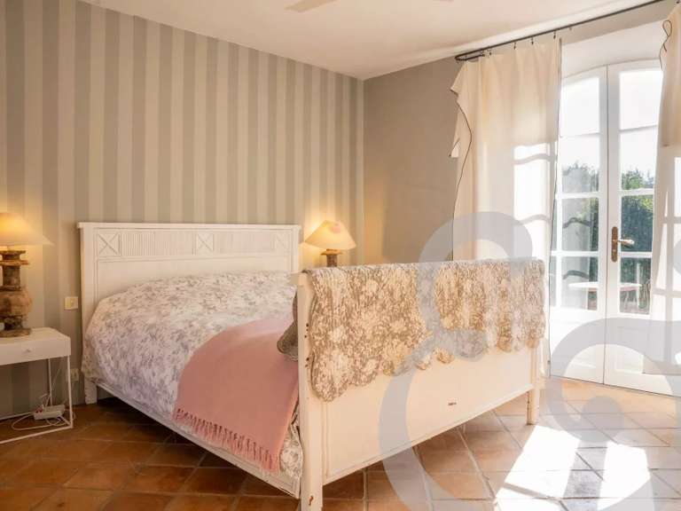 House Eygalières - 8 bedrooms - 300m²