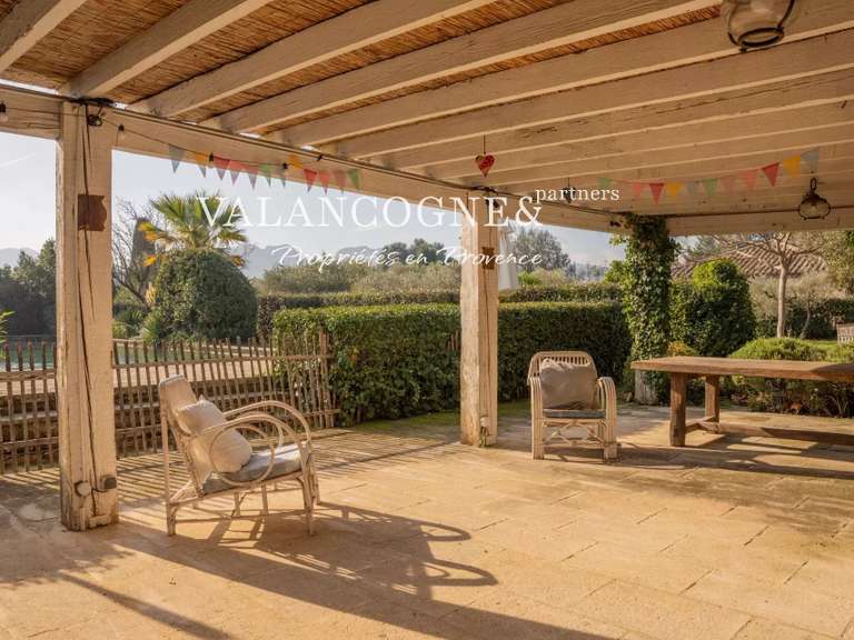 Maison Eygalières - 8 chambres - 300m²