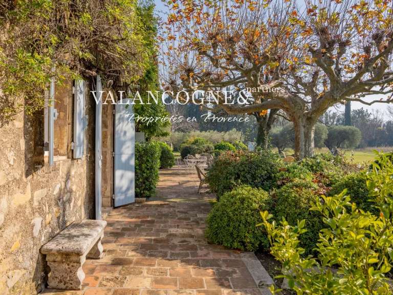Maison Eygalières - 8 chambres - 300m²