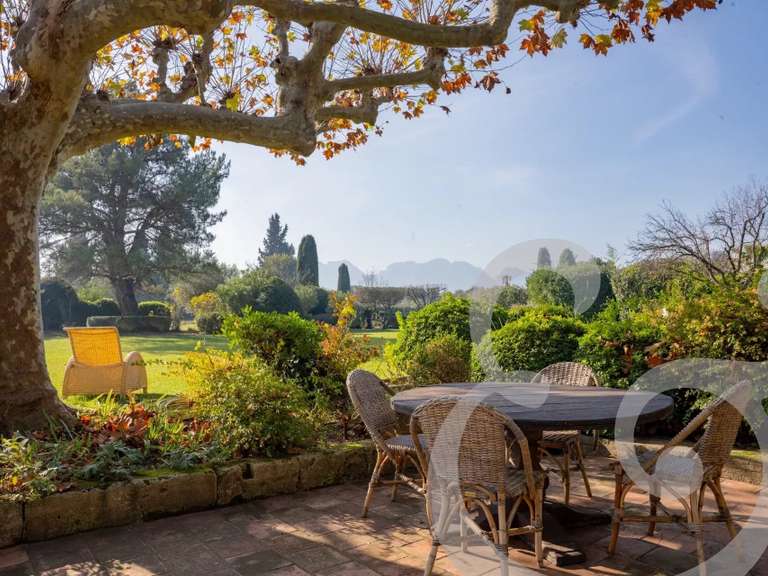 House Eygalières - 8 bedrooms - 300m²