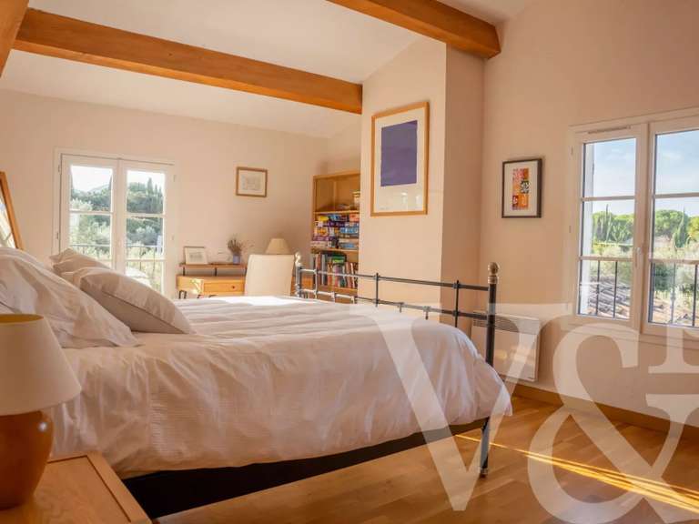 Maison Eygalières - 5 chambres - 230m²