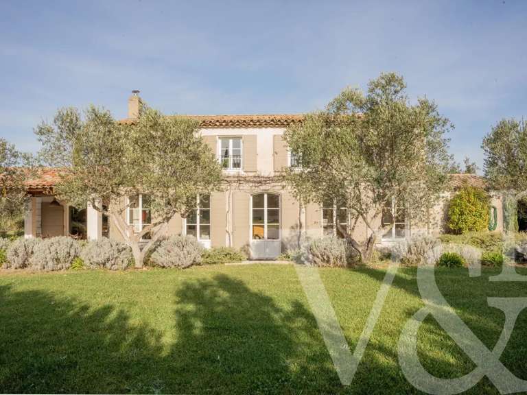 Maison Eygalières - 5 chambres - 230m²