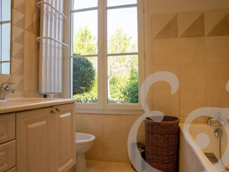 House Eygalières - 5 bedrooms - 239m²