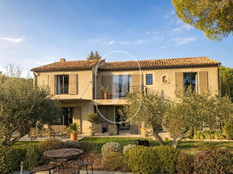 Maison Eygalières - 4 chambres - 250m²