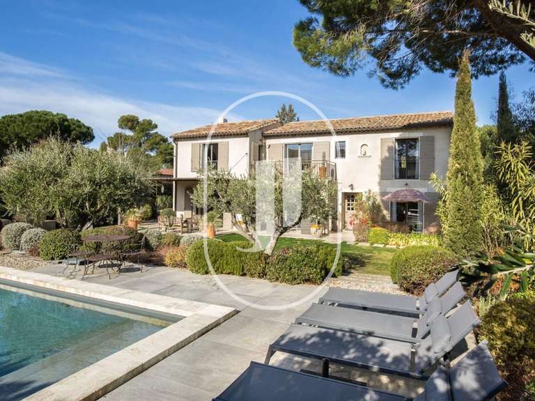 House Eygalières - 4 bedrooms - 250m²