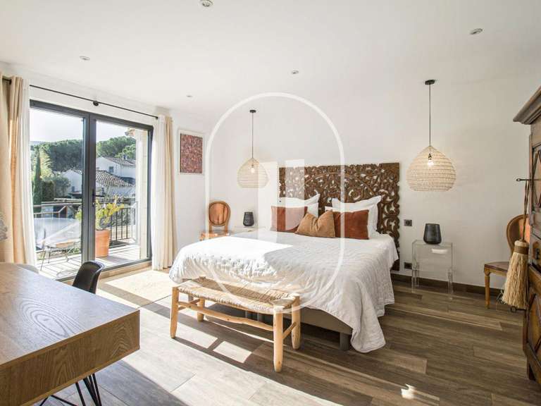 House Eygalières - 4 bedrooms - 250m²