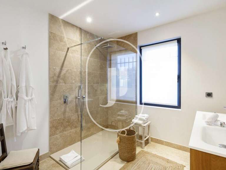 Maison Eygalières - 4 chambres - 250m²