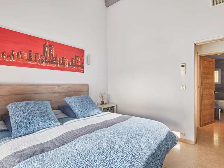 Maison Eygalières - 4 chambres - 273m²