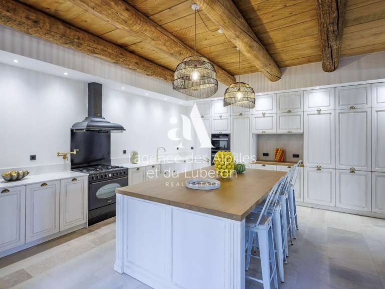 Maison Eygalières - 6 chambres - 310m²