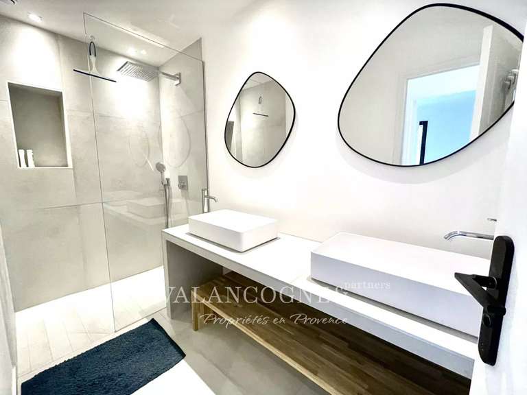 Maison Eygalières - 5 chambres - 210m²