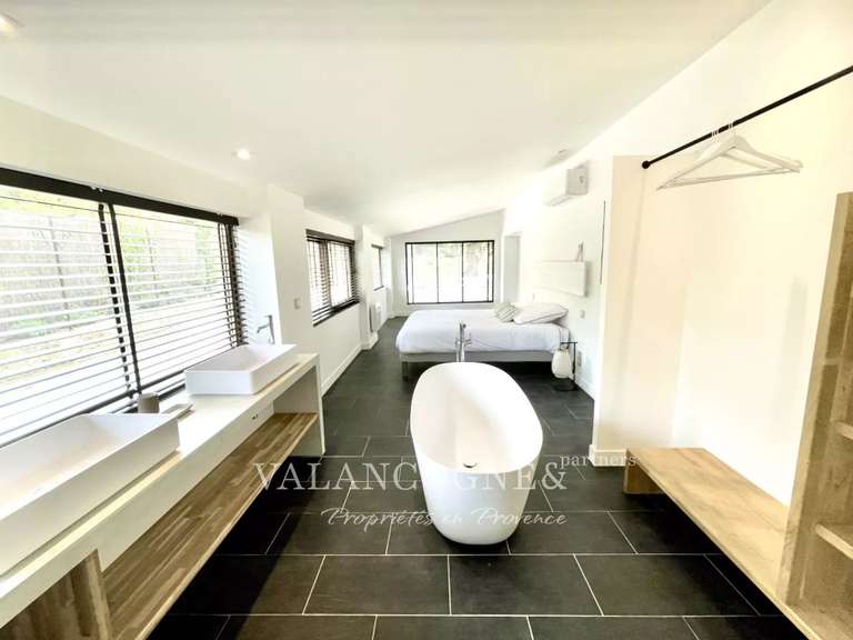 Maison Eygalières - 5 chambres - 210m²