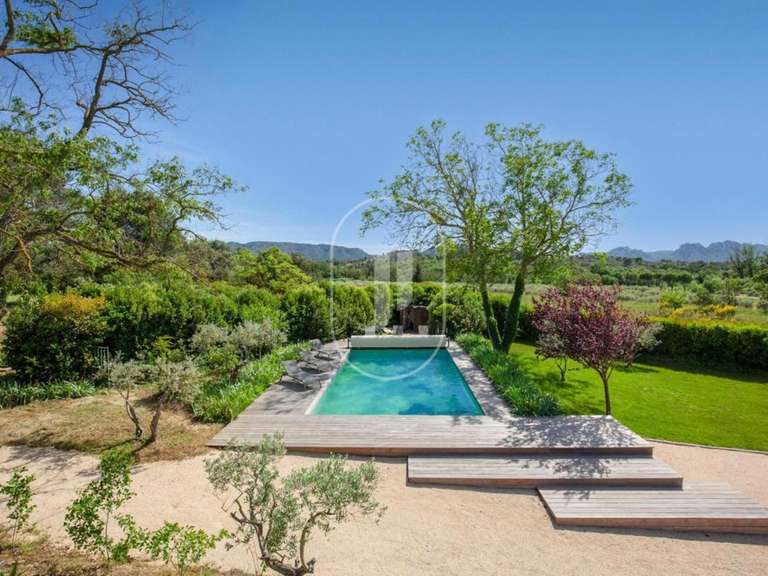 Maison Eygalières - 4 chambres - 182m²