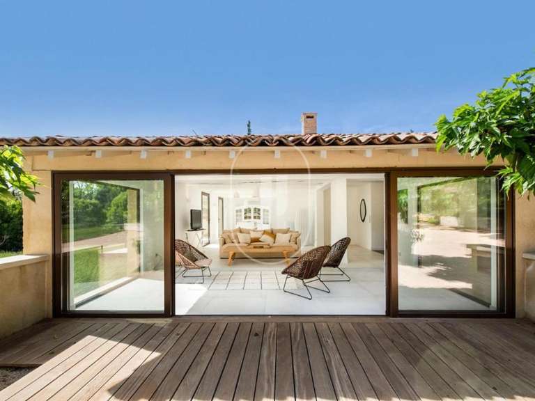 Maison Eygalières - 4 chambres - 182m²