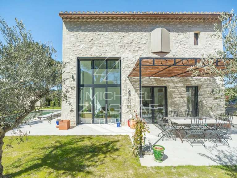 House Eygalières - 4 bedrooms - 107m²